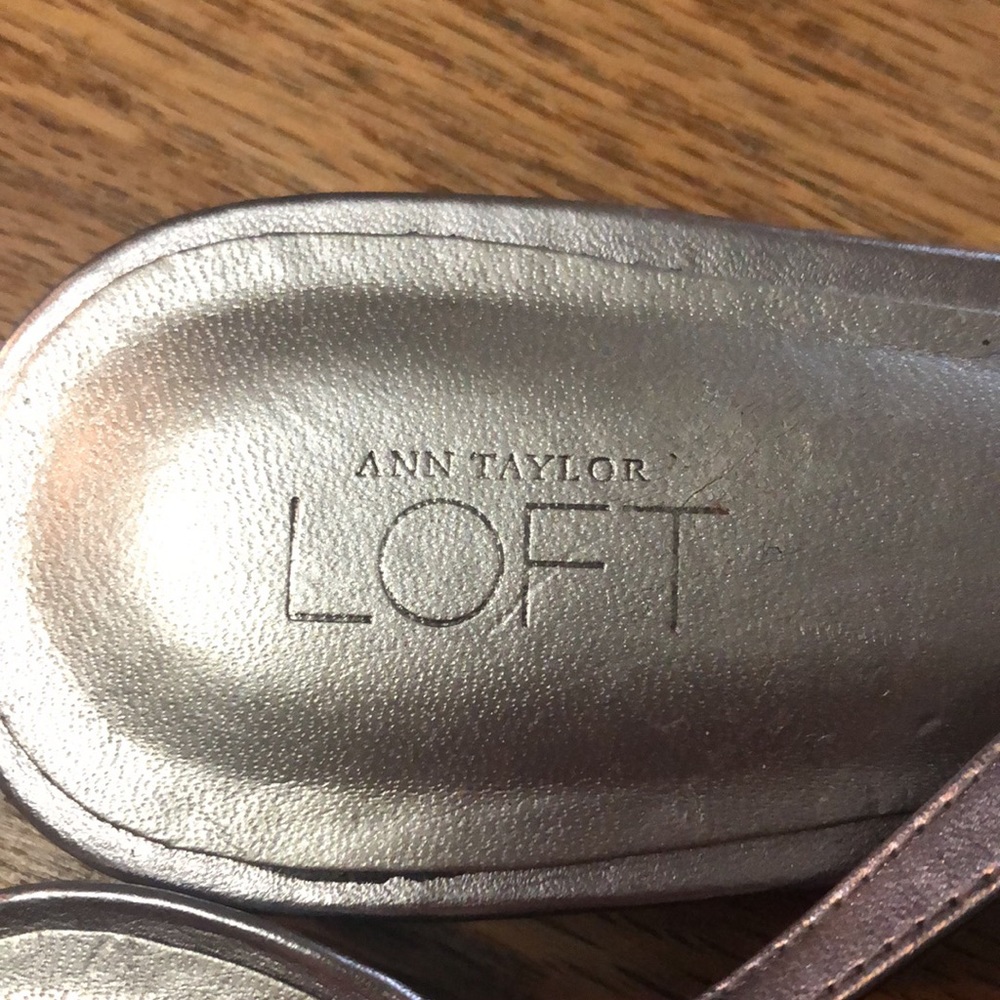Ann Taylor Loft slingback silver shoes size 6. - Picture 2 of 8